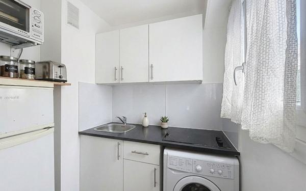 Appartement à vendre    1 pièce • 26 m2 Montrouge