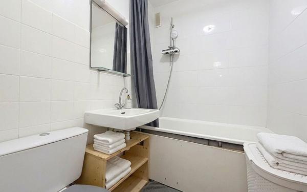 Appartement à vendre    1 pièce • 26 m2 Montrouge