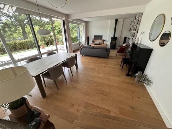 A VENDRE 56 VANNES Proximité Golfe, au calme, maison années 70, sur jardin 723 m²