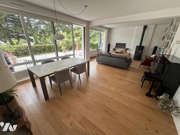 A VENDRE 56 VANNES Proximité Golfe, au calme, maison années 70, sur jardin 723 m²
