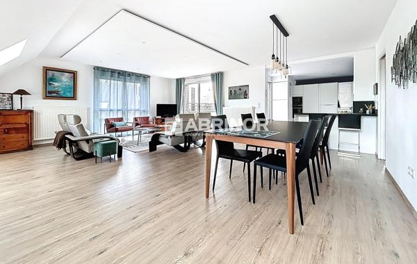 Magnifique duplex 4 chambres au dernier étage d'une résidence récente MARCQ EN BAROEUL