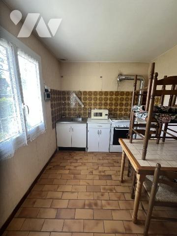 LA CHAPELLE D'ANDAINE, maison F2 avec garage et jardin