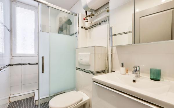 Appartement à vendre    3 pièces • 61,23 m2 Paris 17