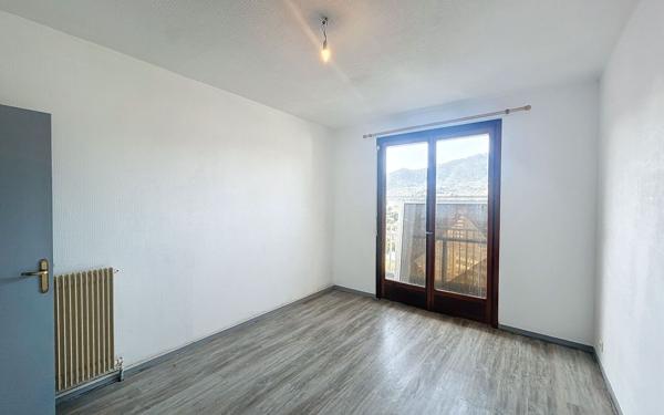 Appartement à vendre    4 pièces • 100,32 m2 Ajaccio