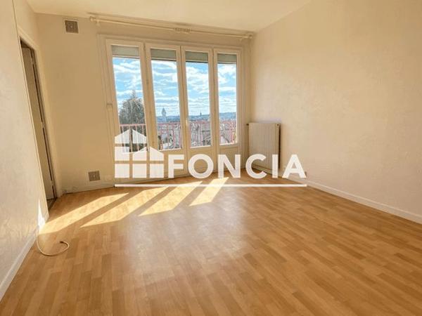 Location Studio 27.96 m² - 26 RUE DU GRAND TREUIL Limoges 87100