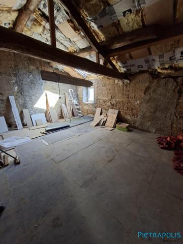 MAISON MITOYENNE 50 m² à PANISSIERES