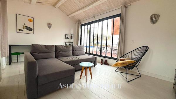 Hypercentre - Duplex lumineux dernier étage avec terrasse plein sud