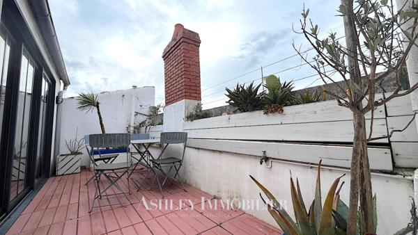 Hypercentre - Duplex lumineux dernier étage avec terrasse plein sud