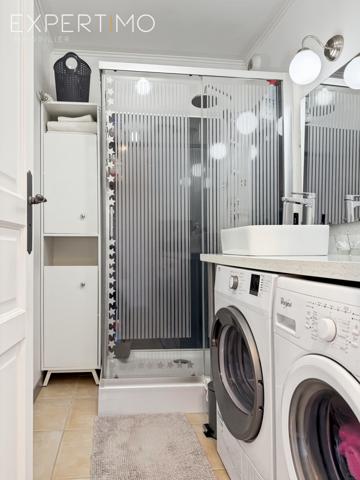 Aigues-Mortes (30220) Marina de Type T4, place de parking, garage, appontement .