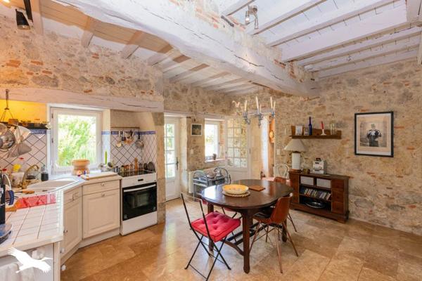 Maison à vendre 245 000 € Condom 4 p 110 m² DPE F