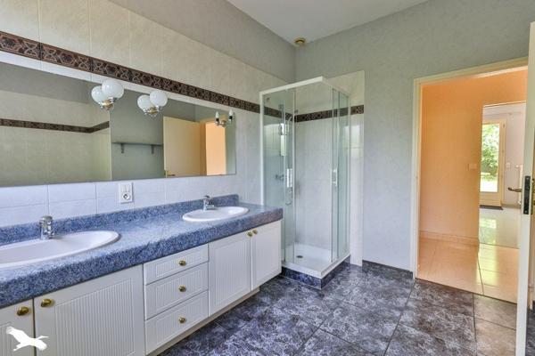 Maison à vendre 296 520 € Saint-Brice 6 p 192 m² DPE D