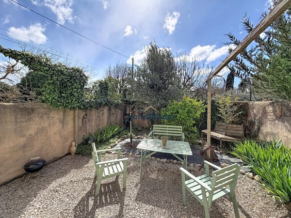 Vaison-la-Romaine (84110) A 5 Kms DE VAISON-LA-ROMAINE ENSEMBLE DE DEUX MAISONS PROVENCALES