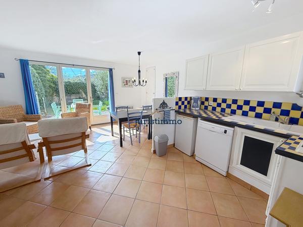 Vaison-la-Romaine (84110) A 5 Kms DE VAISON-LA-ROMAINE ENSEMBLE DE DEUX MAISONS PROVENCALES