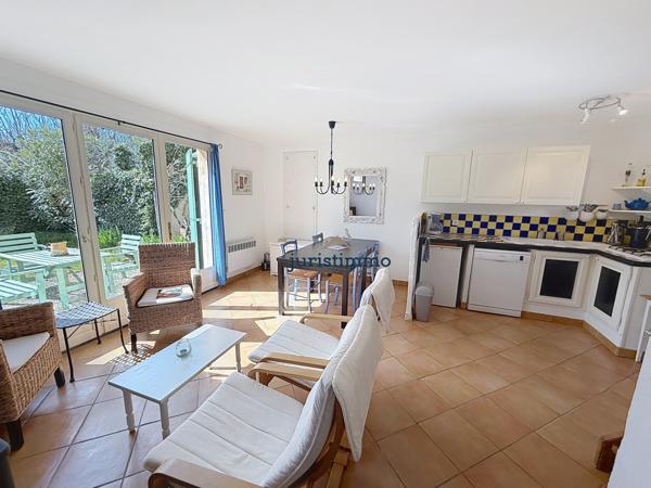 Vaison-la-Romaine (84110) A 5 Kms DE VAISON-LA-ROMAINE ENSEMBLE DE DEUX MAISONS PROVENCALES