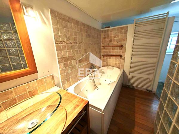 Appartement Loft + Box  Marseille St Charles 80 m2