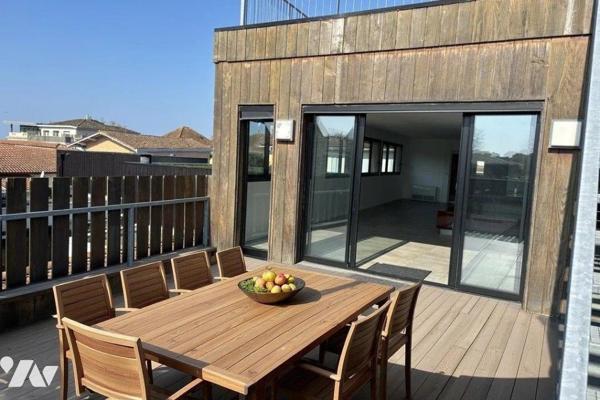 Andernos-les-Bains  Loft d'exception avec vue sur le Bassin
Idéalement situé en plein centre d...