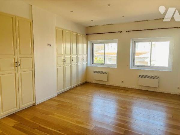 Andernos-les-Bains  Loft d'exception avec vue sur le Bassin
Idéalement situé en plein centre d...