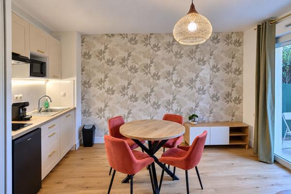 superbe T2 rez-de-jardin meublé Aucamville