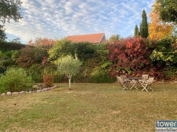 Villa
                                                                                                                                                                                                                                                                                                                        5 pièce(s)                                                                                                                                                                                                          3 chambre(s)                                                                                                                                                                                                          106  m²