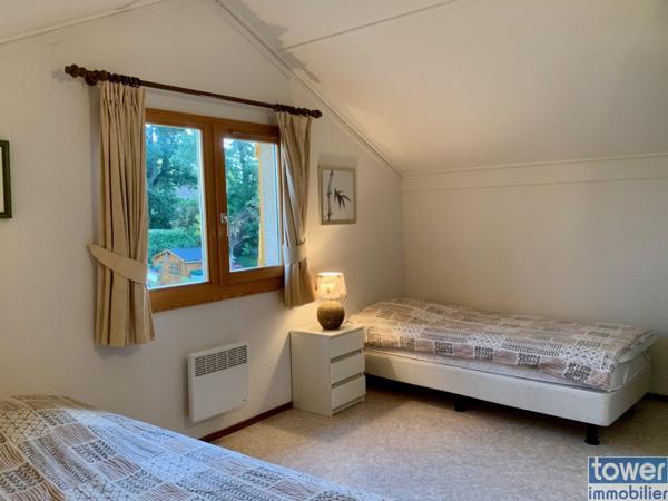 Villa
                                                                                                                                                                                                                                                                                                                        5 pièce(s)                                                                                                                                                                                                          3 chambre(s)                                                                                                                                                                                                          106  m²