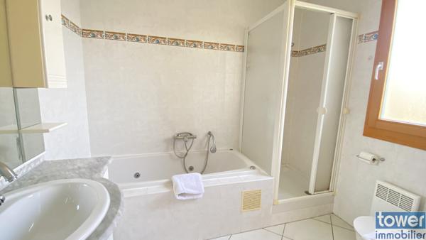 Villa
                                                                                                                                                                                                                                                                                                                        5 pièce(s)                                                                                                                                                                                                          3 chambre(s)                                                                                                                                                                                                          106  m²