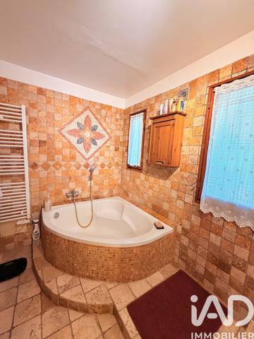 Maison à vendre 8 pièces 210 m² Solliès-Pont