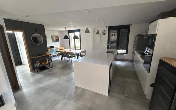 Maison à vendre    6 pièces • 130 m2 Méry-sur-Oise