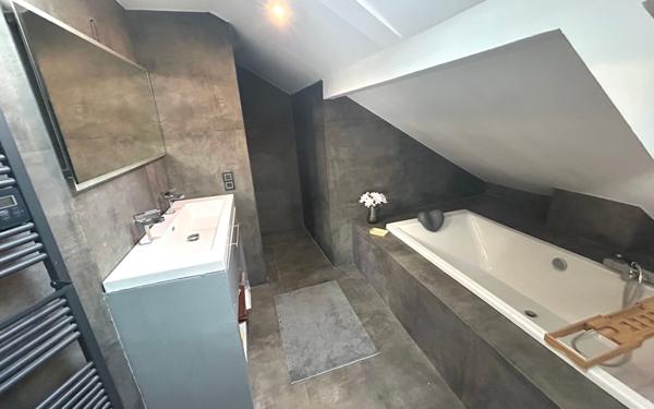 Maison à vendre    6 pièces • 130 m2 Méry-sur-Oise