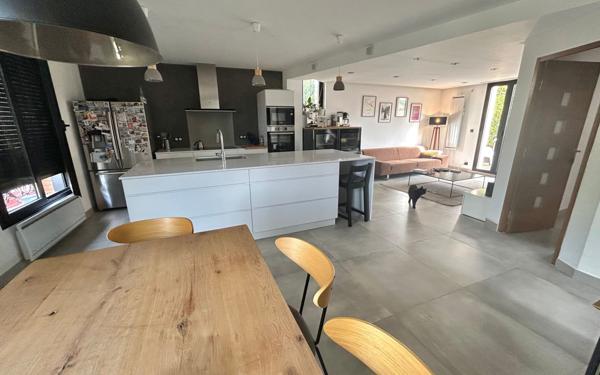 Maison à vendre    6 pièces • 130 m2 Méry-sur-Oise