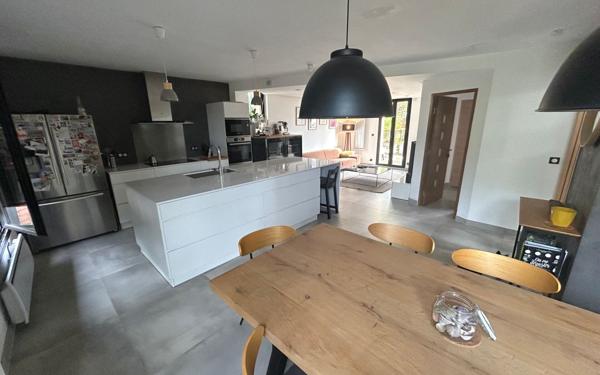 Maison à vendre    6 pièces • 130 m2 Méry-sur-Oise