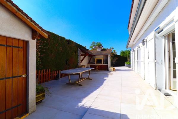 Maison à vendre 7 pièces 215 m² La Norville