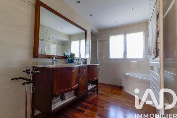 Maison à vendre 7 pièces 215 m² La Norville