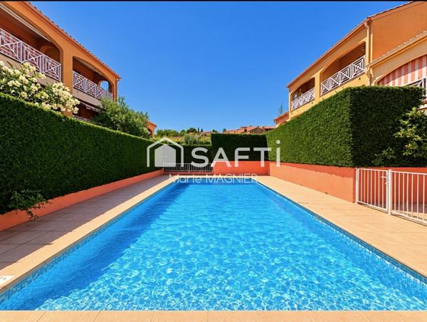 Appartement T2 avec terrasse dans résidence avec piscine à La Croix-Valmer : le parfait pied-à-terre entre mer et centre-ville !