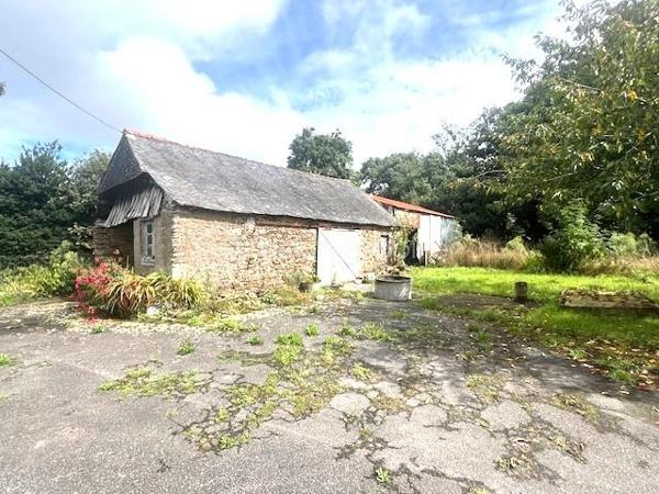 Terrain de 1 679 m²