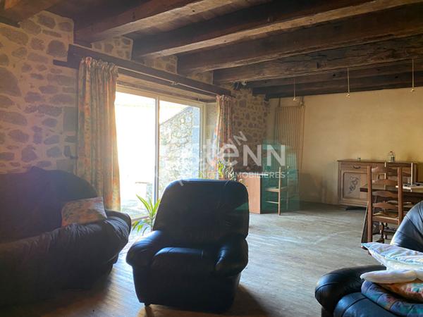 Charmante maison atypique avec grange a Saint-Estephe, proche de l etang au calme