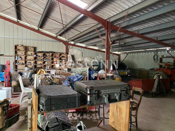 Charmante maison atypique avec grange a Saint-Estephe, proche de l etang au calme