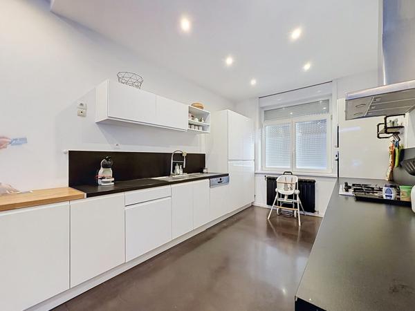 SUPERBE MAISON DE VILLE SANS TRAVAUX – SÉJOUR 41M² & EXTÉRIEUR SANS VIS-À-VIS (ROUBAIX)