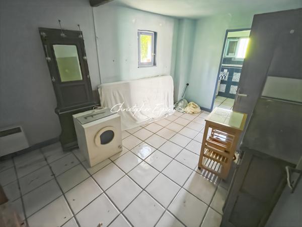 Châteauneuf-Grasse (06740) Châteauneuf-Grasse – 3P à rénover avec garage et loggia