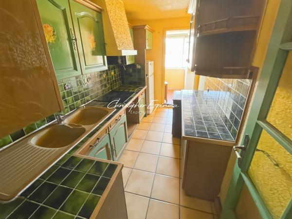 Châteauneuf-Grasse (06740) Châteauneuf-Grasse – 3P à rénover avec garage et loggia