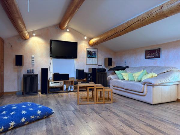 Mas de ville rénové avec goût