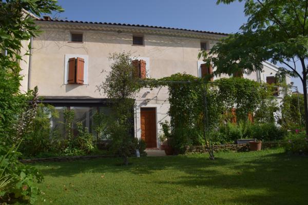 Mas de ville rénové avec goût