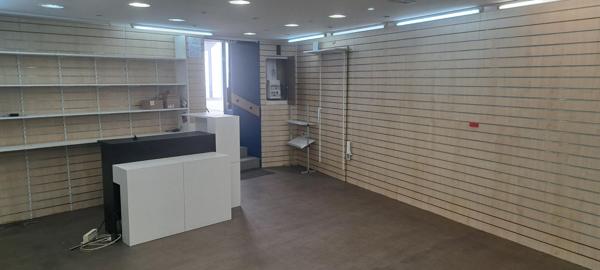 Local commercial 79 m2 , Mayenne Local commercial 79 m2 , Mayenne