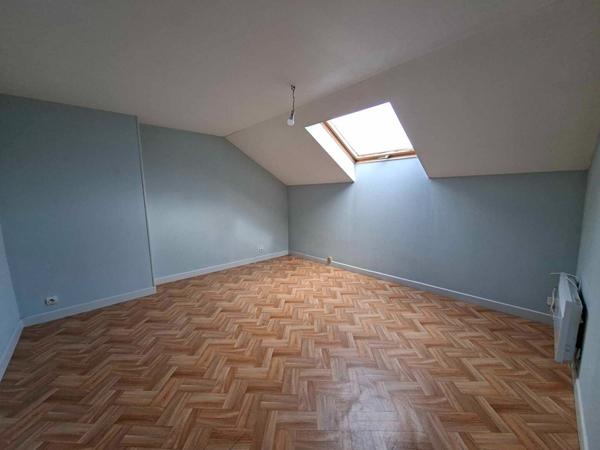 Maison à vendre à proximité de la gare de Saumur (49400), 163 m² beaux volumes