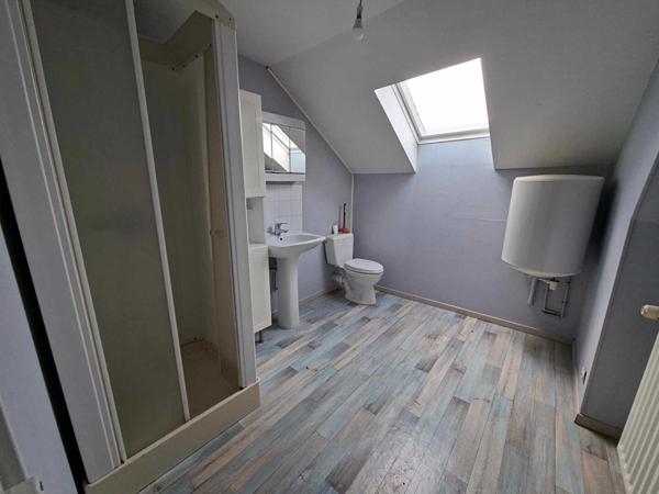 Maison à vendre à proximité de la gare de Saumur (49400), 163 m² beaux volumes