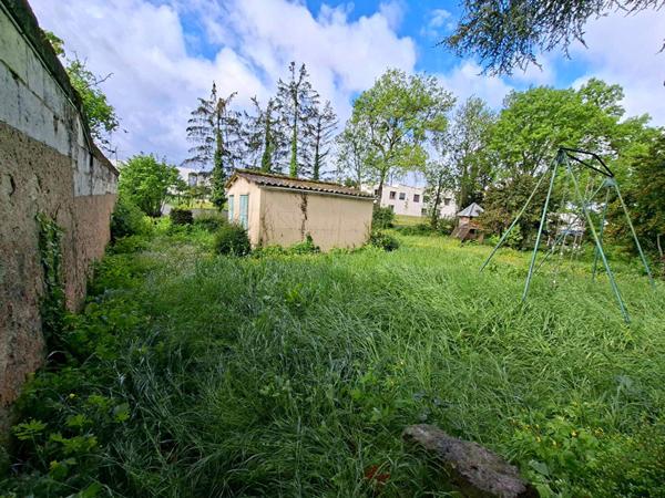 Maison à vendre à proximité de la gare de Saumur (49400), 163 m² beaux volumes