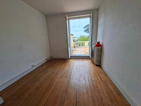 Maison à vendre à proximité de la gare de Saumur (49400), 163 m² beaux volumes