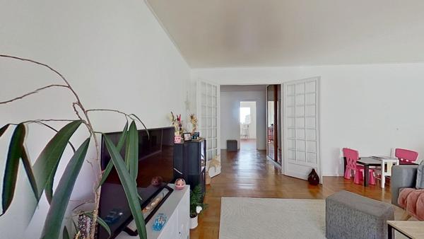 Appartement
         3 pièces
        - 75 m² Exclusivité 245 000 € *