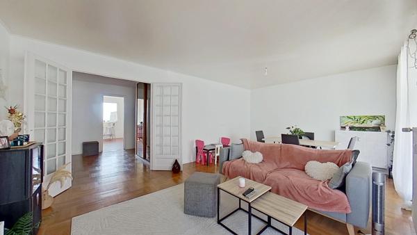 Appartement
         3 pièces
        - 75 m² Exclusivité 245 000 € *