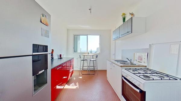 Appartement
         3 pièces
        - 75 m² Exclusivité 245 000 € *