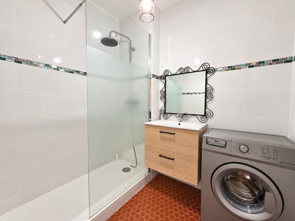 Appartement
         3 pièces
        - 75 m² Exclusivité 245 000 € *